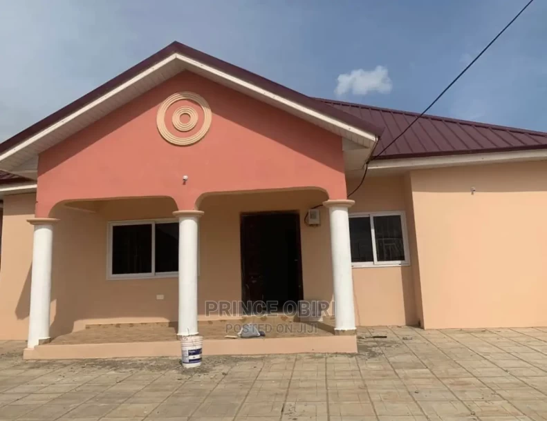 3bdrm House in Adom City Estate, Tema Metropolitan for Sale-6