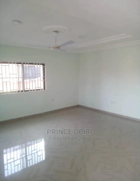 3bdrm House in Adom City Estate, Tema Metropolitan for Sale-8