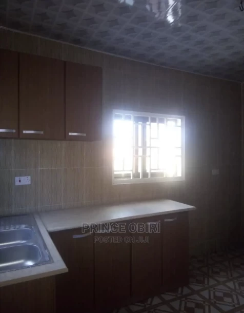 3bdrm House in Adom City Estate, Tema Metropolitan for Sale-9