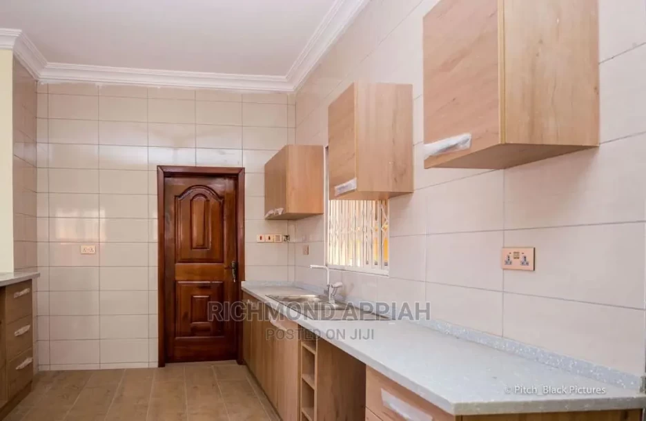 3bdrm House in Tema Metropolitan for sale-5