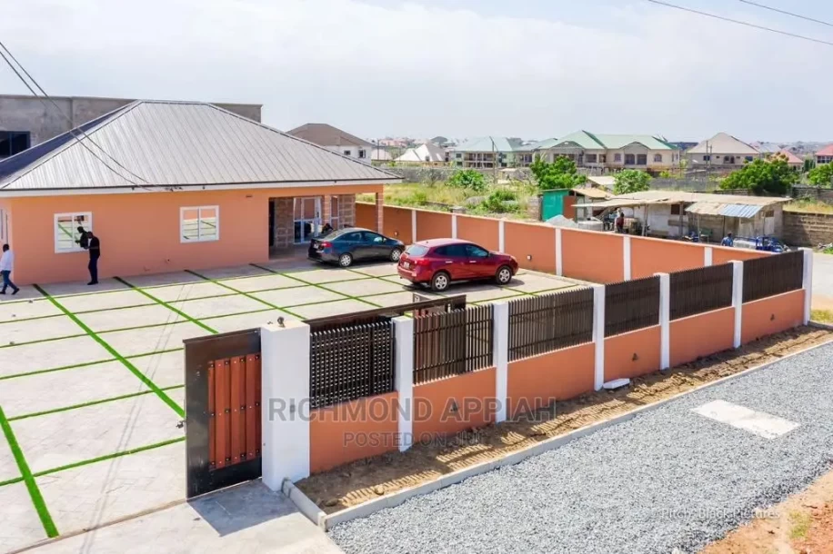 3bdrm House in Tema Metropolitan for sale-2