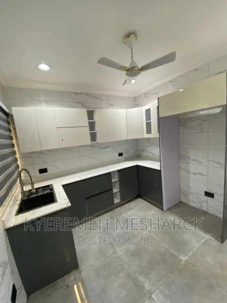 3bdrm Townhouse / Terrace in Oyarifa for rent-10