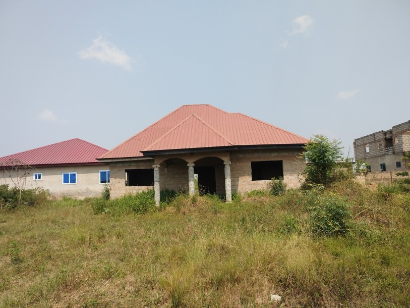3 bedrooms Uncompleted House For Sale-2